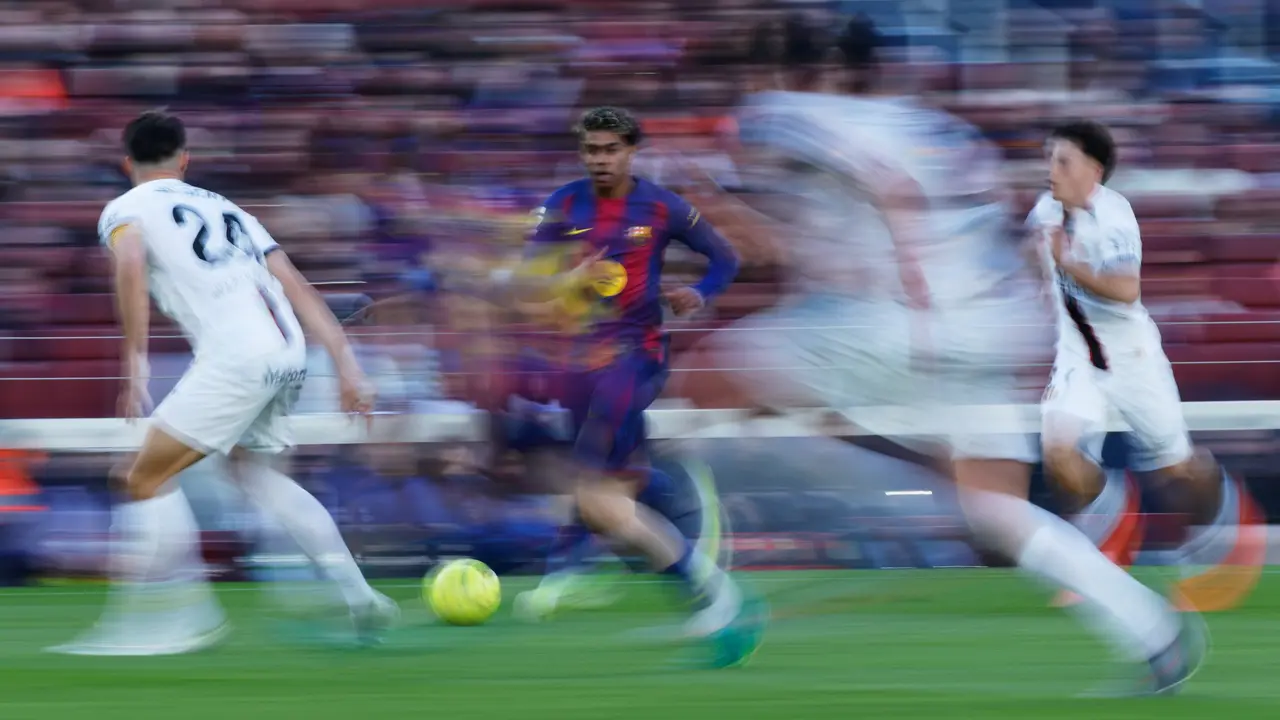 Pemain Barcelona Lamine Yamal
