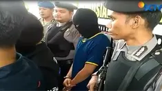 Aksi sodomi dilakukan sejak bulan Juni 2017. Sebelum beraksi, tersangka selalu ajak korban menonton film porno.