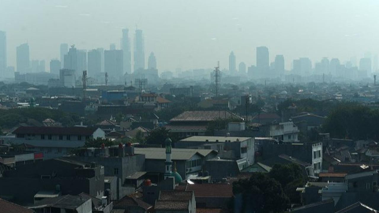 Kualitas Udara Jakarta Terburuk Kedua Dunia, Warga Diimbau Bermasker dan Hindari Aktivitas Luar Ruangan