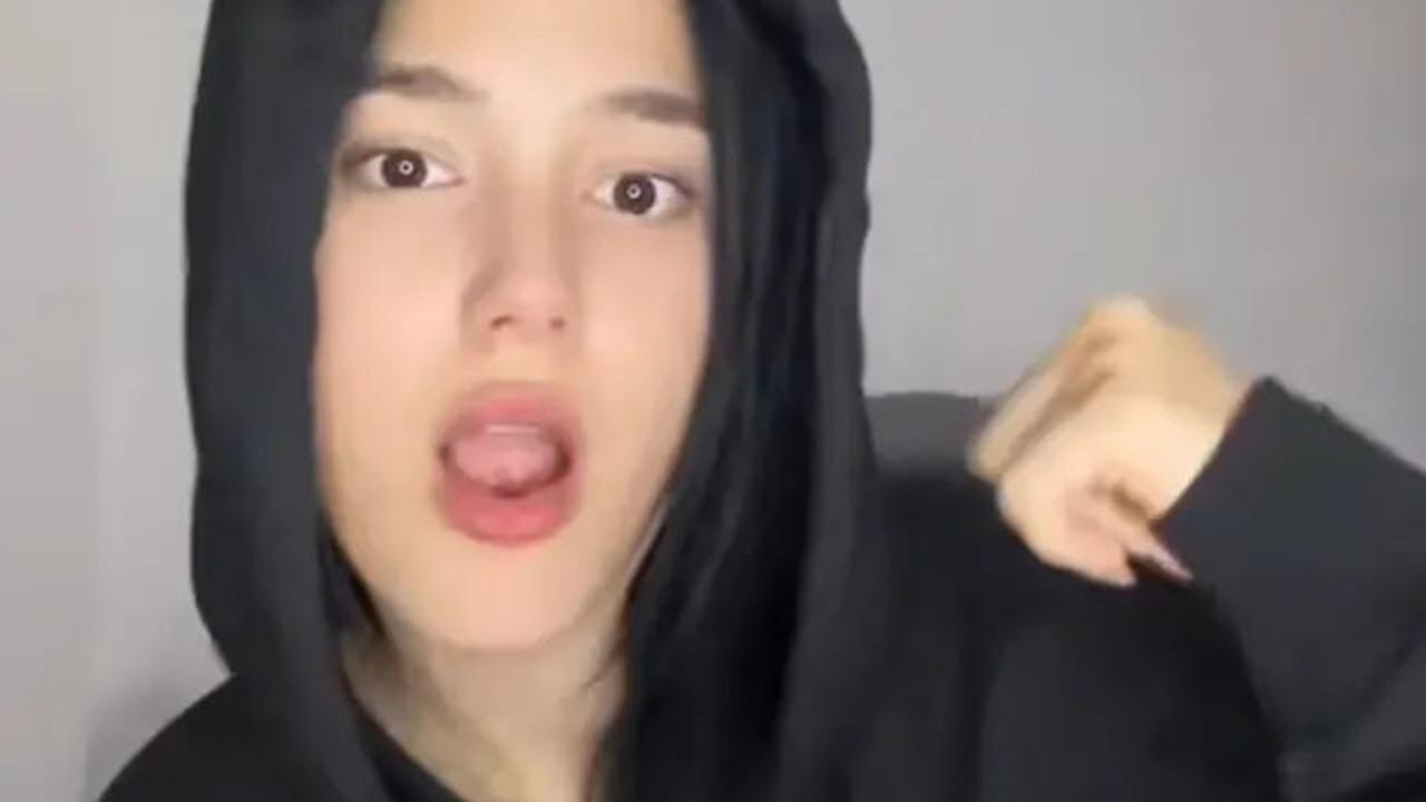 7 Potret Terbaru Yasmine Ow Pamer Wajah Tanpa Makeup, Memukau Bak Barbie
