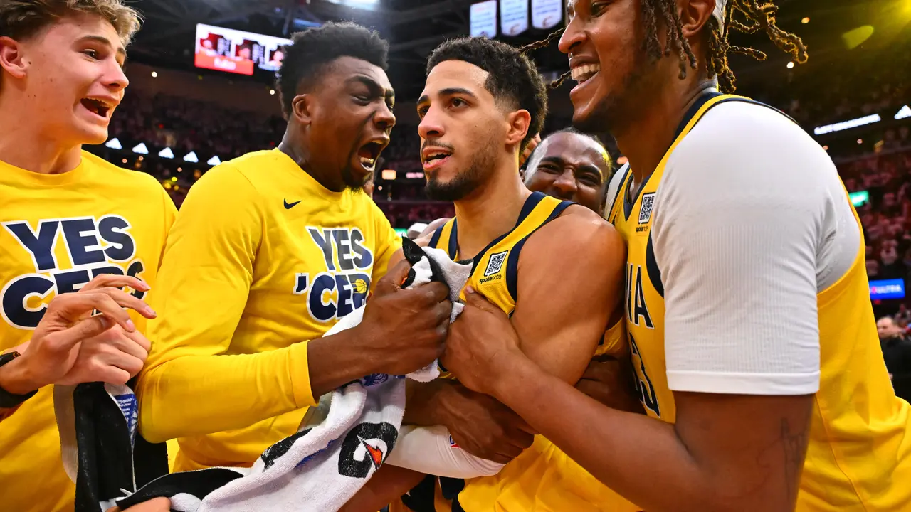 Selebrasi pemain Indiana Pacers saat membungkam Cleveland Cavaliers di semifinal wilayah NBA 2025