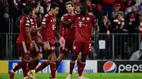 Bayern Munchen meraih kemenangan 5-2 atas Benfica pada laga keempat Grup E Liga Champions di Allianz Stadium, Rabu (3/11/2021) dini hari WIB. (AFP/Tobias SCHWARZ)