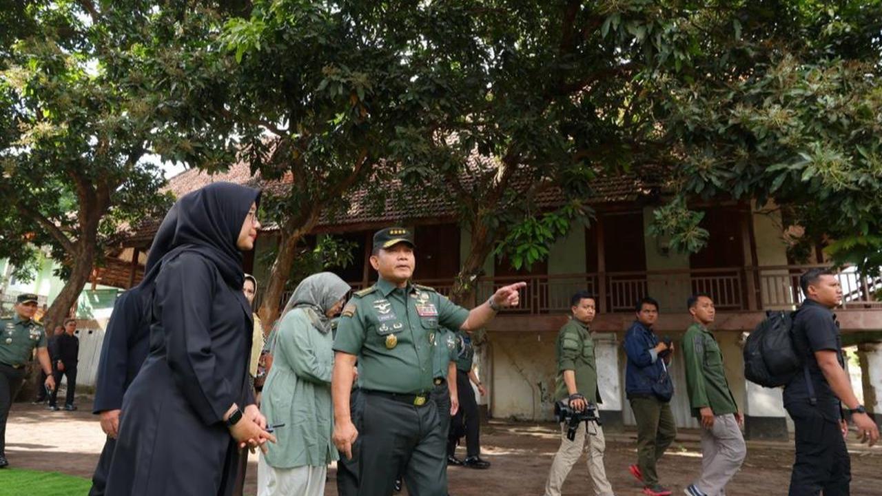 Bupati Banyuwangi Ipuk fiestiandani mengatakan, Asrama Inggrisan merupakan situs cagar budaya sekaligus destinasi berpotensi bagi Banyuwangi.