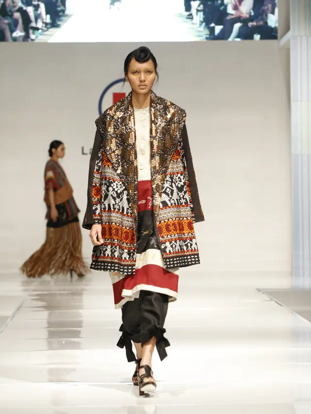 [Bintang] Tenun Flores