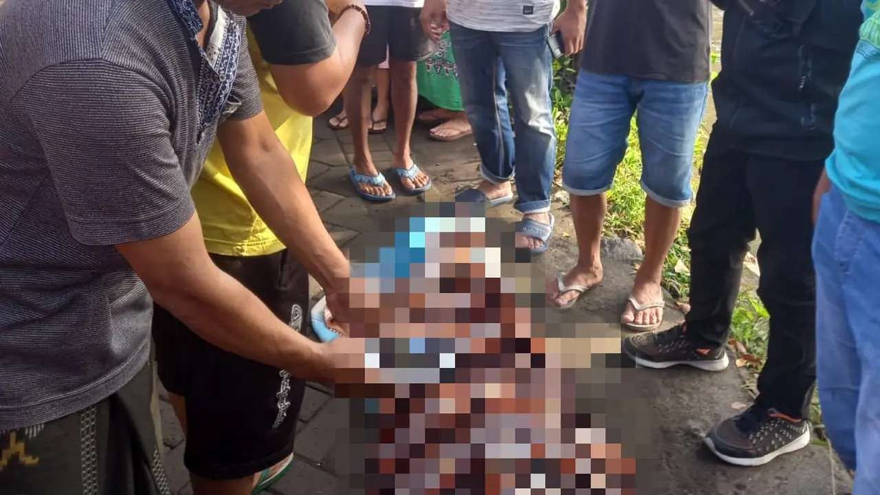 Sesosok mayat ditemukan mengapung di Sungai Pahlawan, Desa Gentengwetan Banyuwangi (Istimewa)