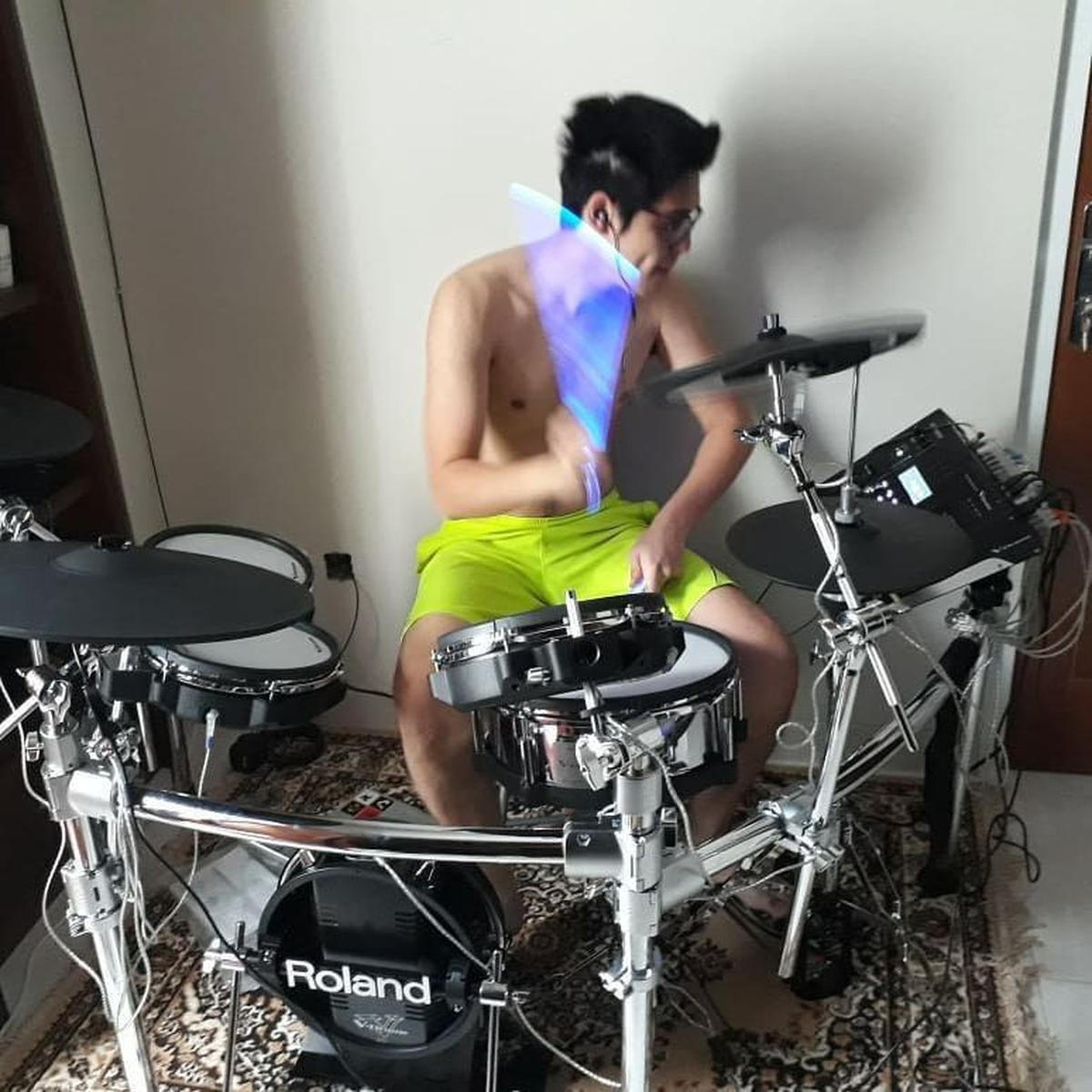 Ada drum milik Maxime
