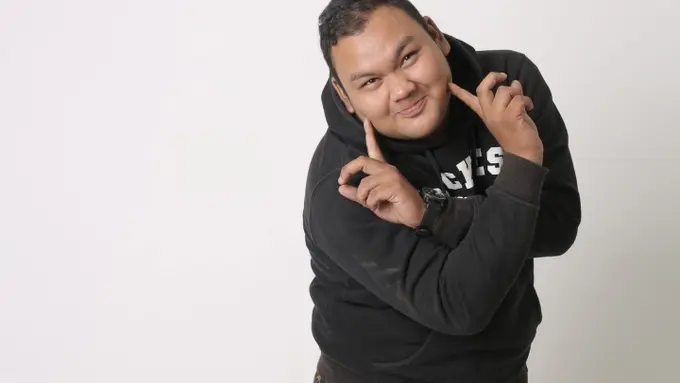 [Bintang] Menyimak Peran Fico Fachriza di Film From London to Bali