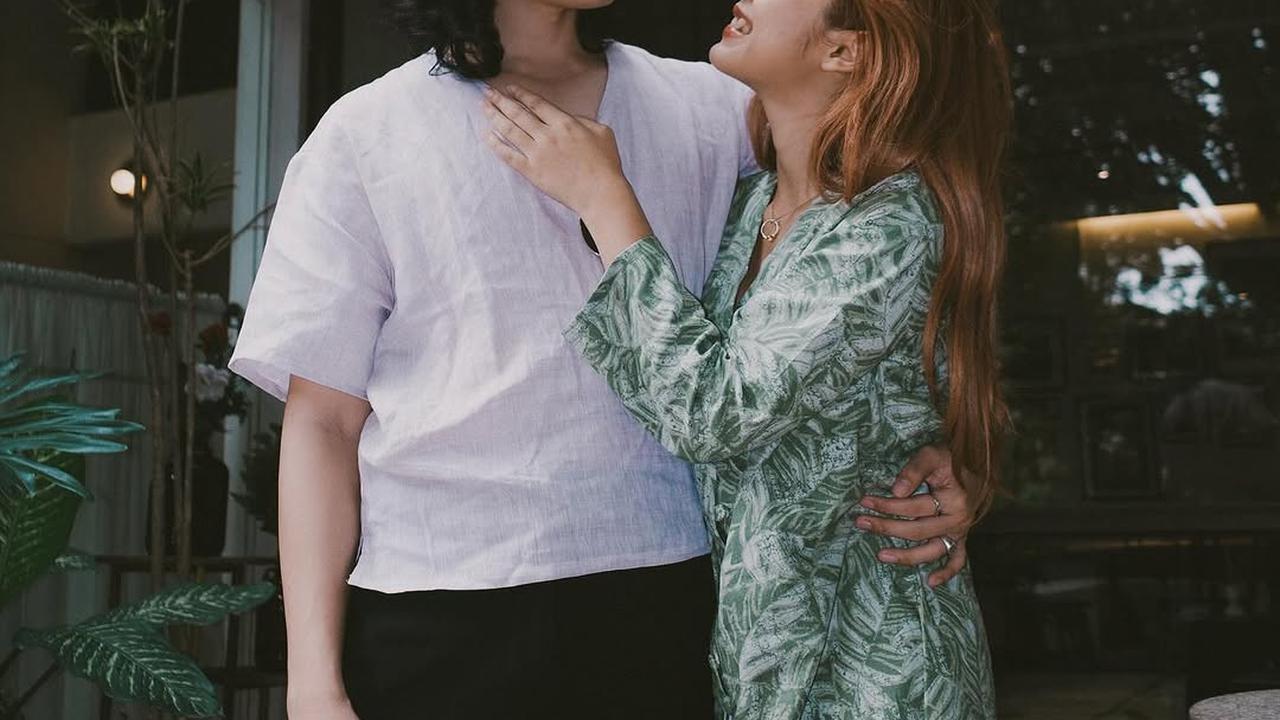 Potret Kompak Vidi Aldiano-Sheila Dara dan Nadin Amizah-Faishal Tanjung dengan Outfit Couple yang Kece Badai
