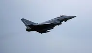 Jet Tempur Inggris Meledak, Pilot Selamat Usai Melontarkan Diri