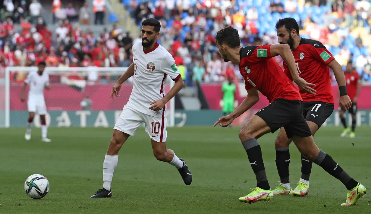 Hassan Al-Haydos merupakan pemain dengan caps terbanyak di Grup A Piala Dunia 2022. Ia telah membukukan 168 caps bersama Timnas Qatar. Al-Haydos pernah membawa timnya memenangi Piala Asia 2019 dan Arabian Gulf Cup 2014. Sementara di klub, ia merupakan bagian penting di Al-Sadd. Pria 31 tahun itu telah menyabet beberapa gelar domestik hingga Asia bersama timnya. (AFP/Denour)