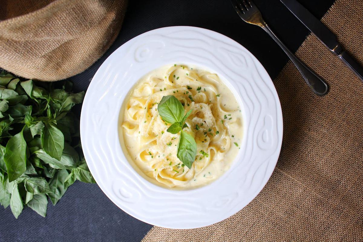 Ilustrasi Fettuccine Alfredo