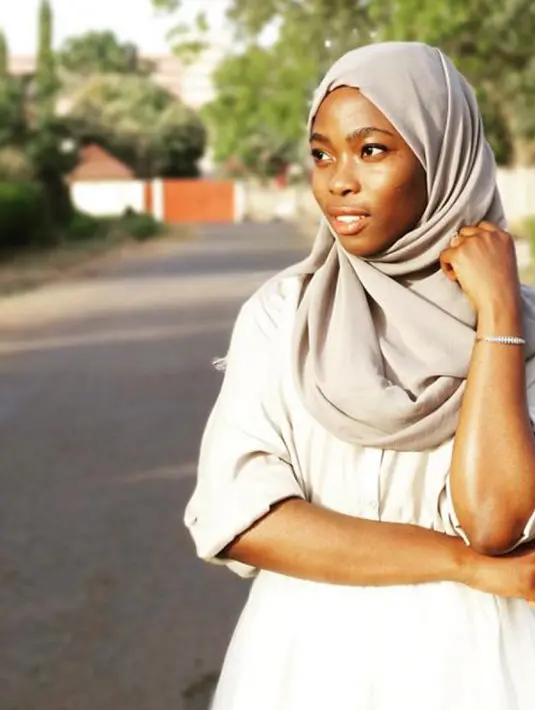 Hijarbie merupakan boneka yang dirancang oleh seorang mahasiswi Nigeria, Hannefah Adam (24 ), yang menempuh pendidikan di Inggris. (instagram.com/muslimahanie) 