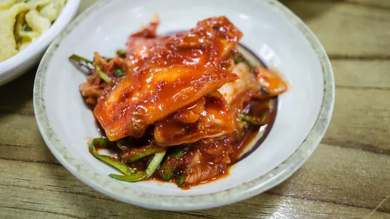 Apa Itu Kimchi yang Sering Muncul di Drama Korea? Ini Manfaat dan Cara Membuatnya