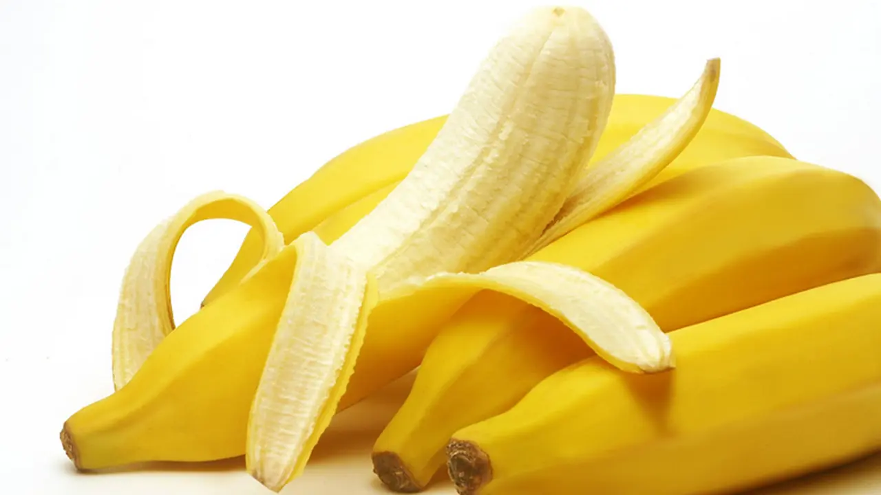 5 Masker Pisang Paling Ampuh Buat si Pemilik Kulit Kering