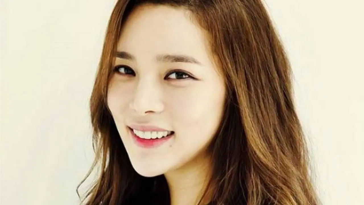 Park Si Yoen