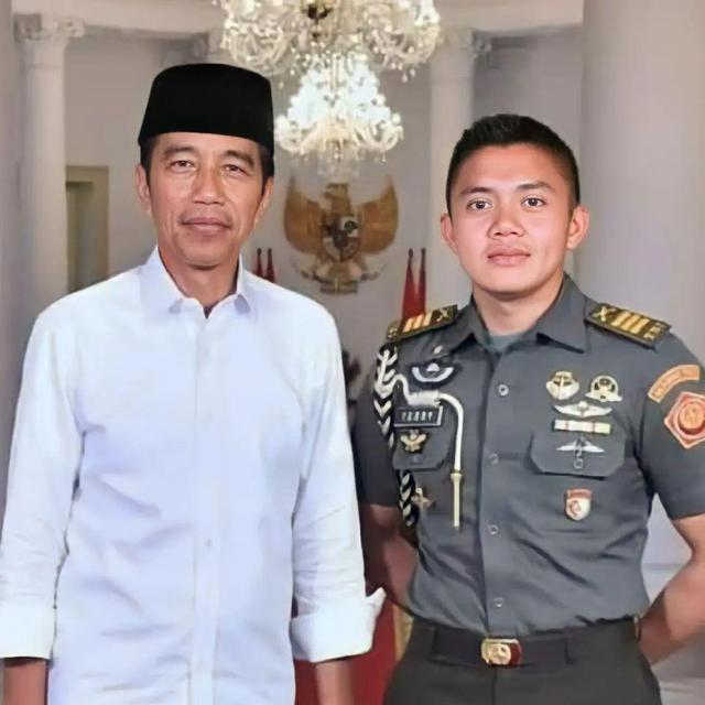 Potret Mayor Teddy bersama Presiden Joko Widodo