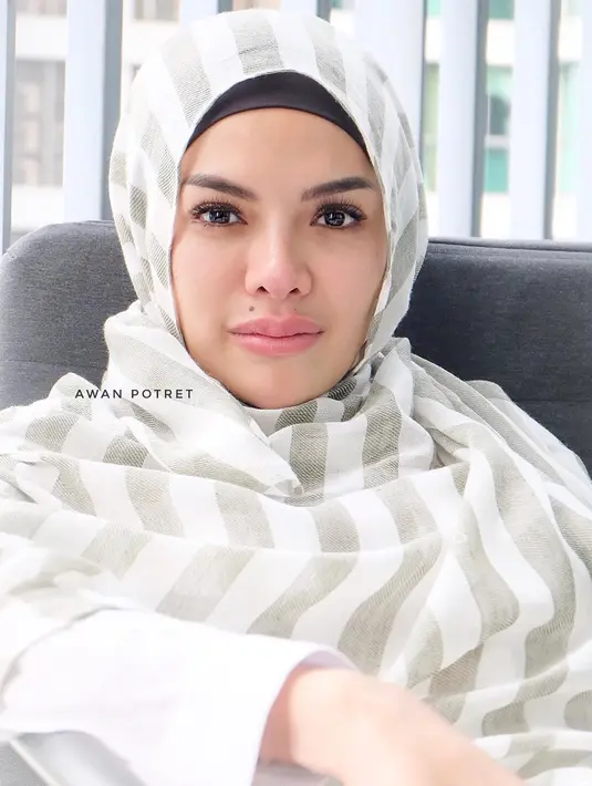 Seperti dilansir dari Liputan6.com, Nikita yang ditemui di kawasan Tendean, Jakarta Selatan mengungkapkan bahwa hingga kini belum ada kata maaf yang keluar dari bibir Dipo Latief setelah mencaci maki dirinya.  (Instagram/nikitamirzanimawardi_17)