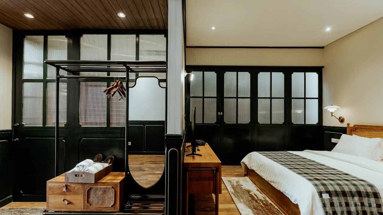 The House Tour Hotel