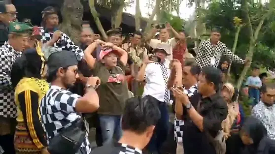 Viral Warga Kecewa Jokowi Batal ke Lampung Timur, Tolak Bingkisan Sembako