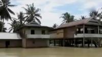 Banjir lumpur menerjang Desa Sindang, Pakuo di Sumedang, Jawa Barat. Sementara jenazah korban ibu hamil masih berada di RSUD Tangerang. 