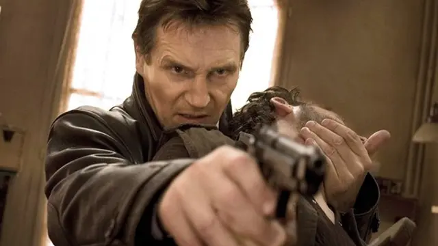 Liam Neeson Bakal Melucu di Sekuel Ted