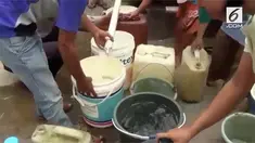 Selama kurang lebih 3 bulan, warga di kecamatan Ciampea, Bogor mengalami kekeringan, sehingga mereka rela berebut air bersih.