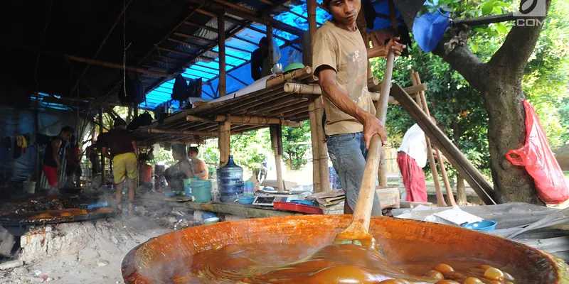 Intip Pembuatan Dodol Betawi yang Laris Manis Menjelang Lebaran