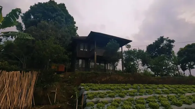 Rumah terbengkalai, sumber YouTube: Goy Razor TV