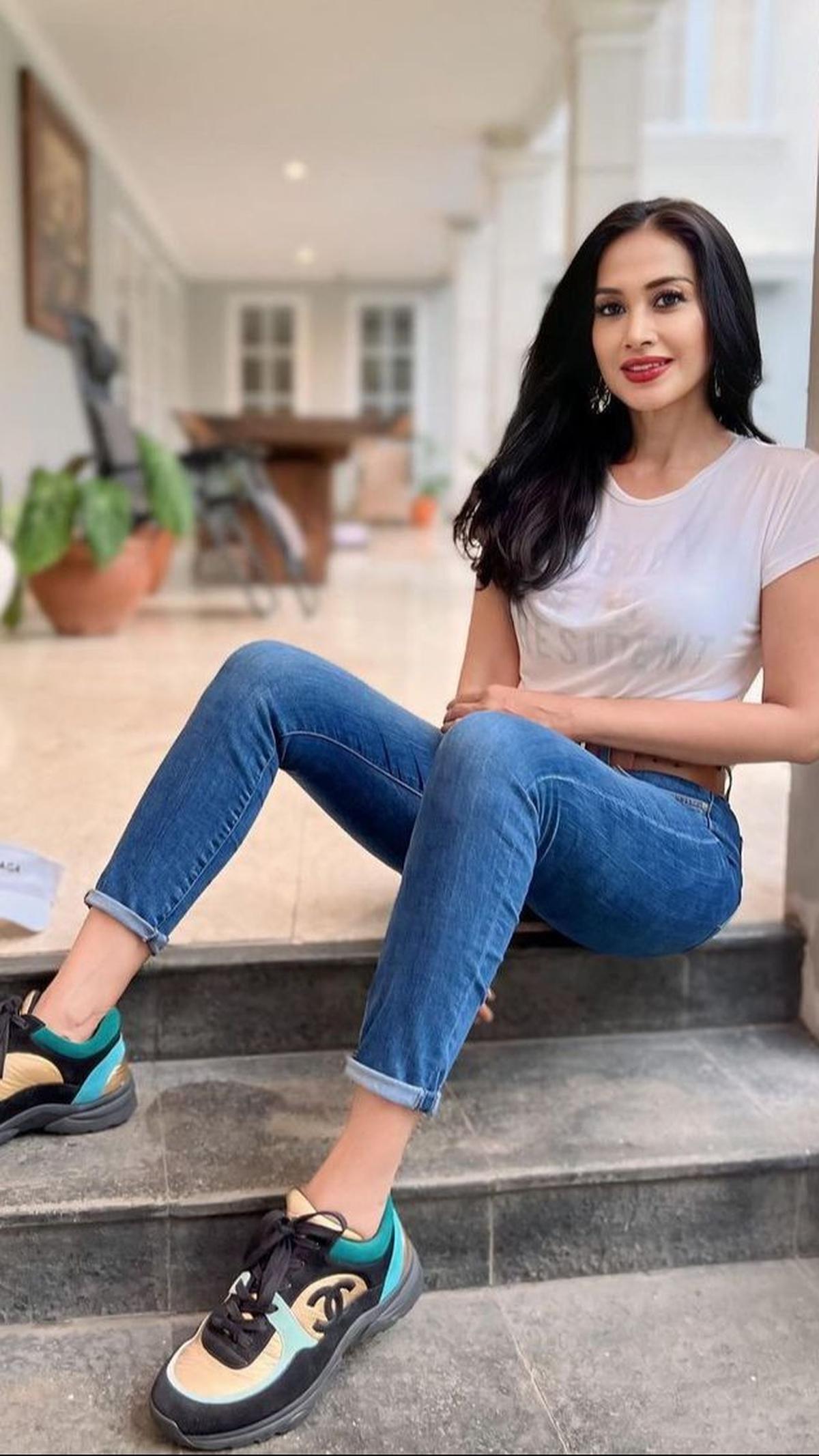 Saat diwawancarai oleh Feni Rose, Diah dengan jujur mengakui bahwa ia tidak pernah menggunakan daster ketika berada di rumah.&nbsp;