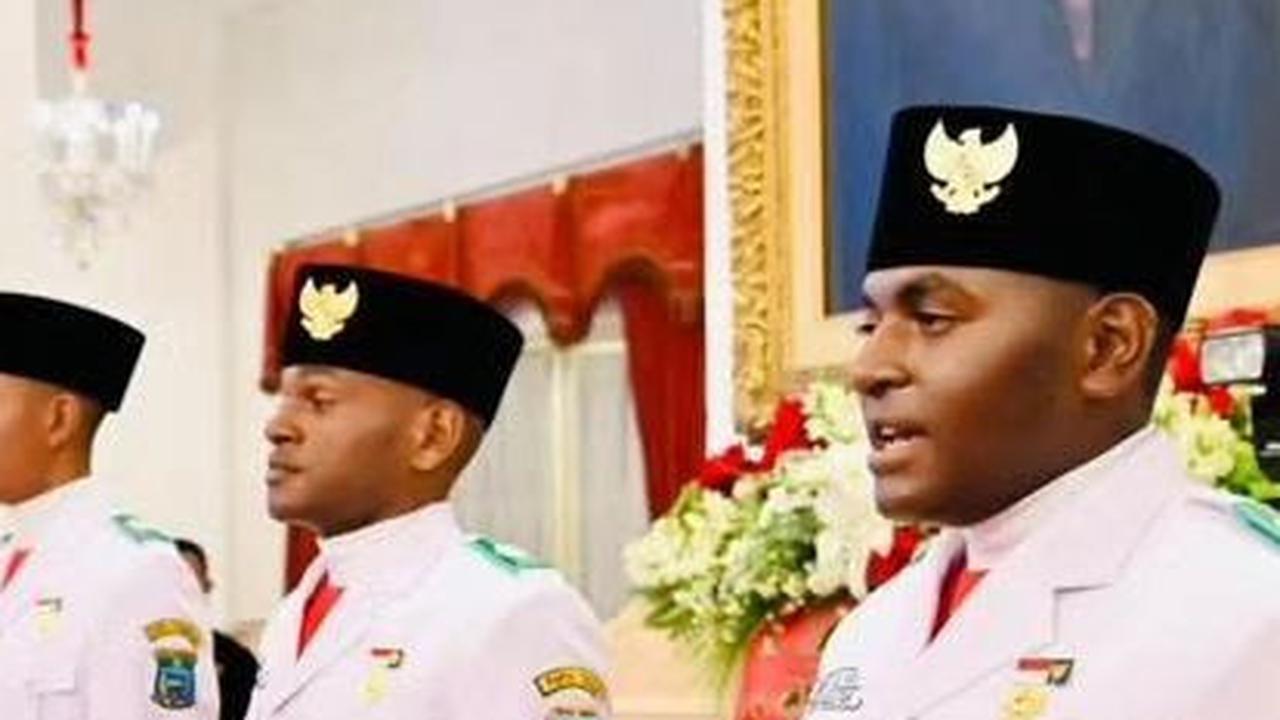 Pemuda yang berasal dari Kabupaten Asmat itu harus menempuh perjalanan laut selama 5 hari 5 malam untuk mengikuti seleksi di Merauke.