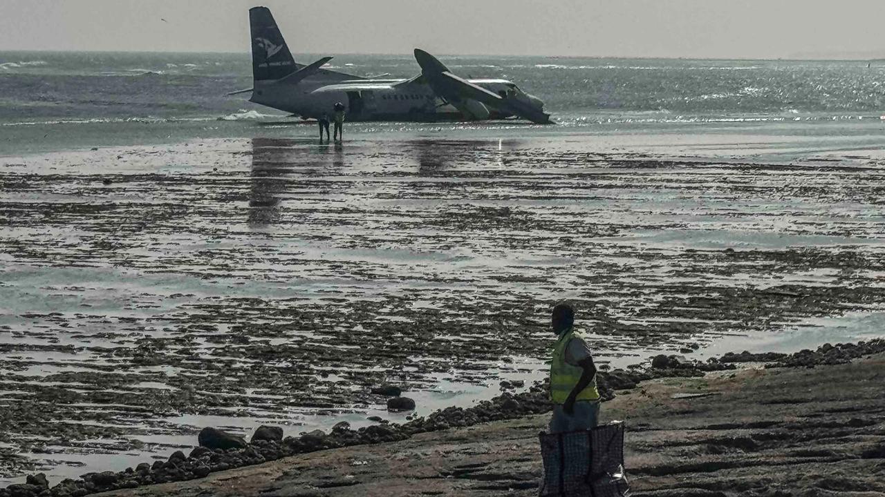 FOTO: Kepiawaian Pilot Selamatkan 55 Penumpang dalam Insiden Pendaratan Darurat di Somalia