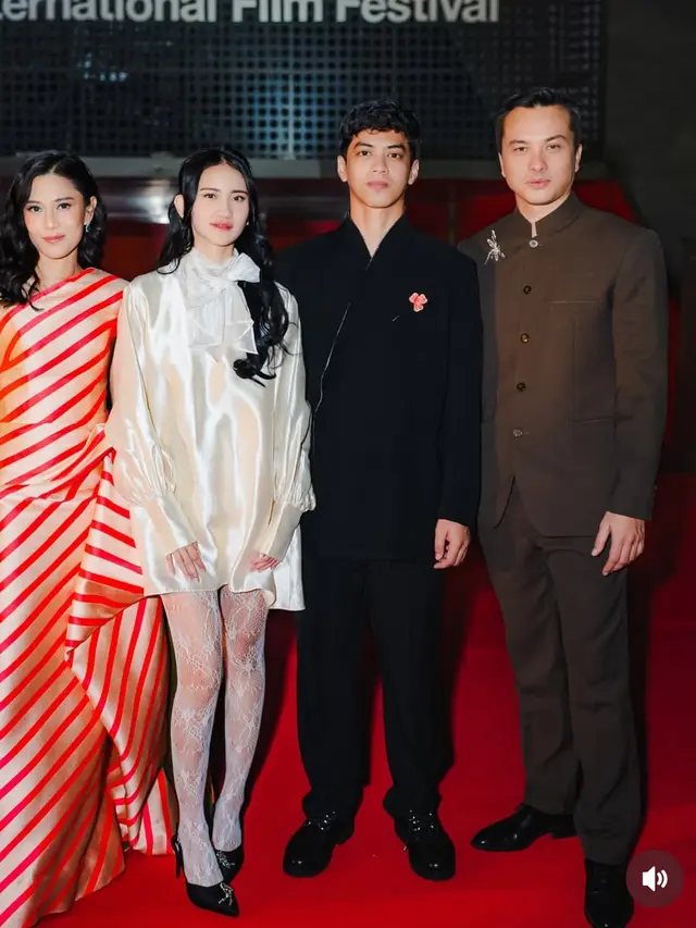 Harleyava Princy saat hadir di Busan International Film Festival. [@therealdisastr]