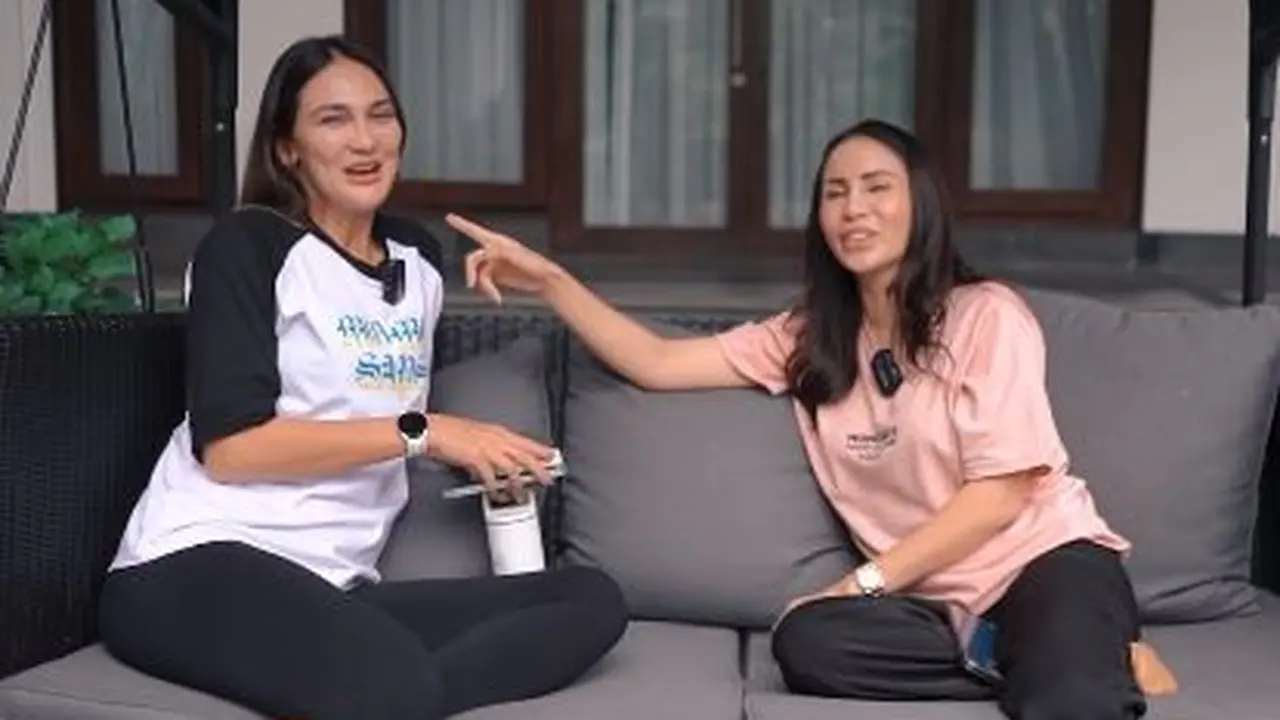 Luna Maya dan Momo Geisha