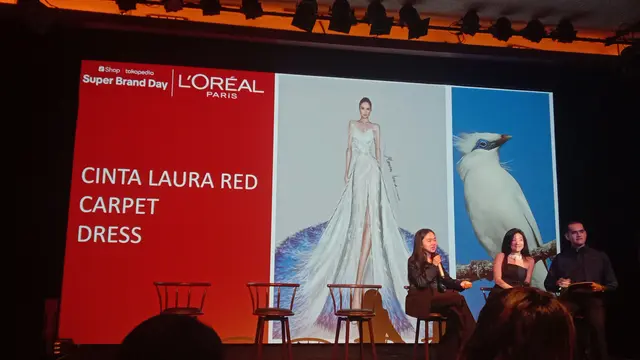 Konsep gaun Cinta Laura