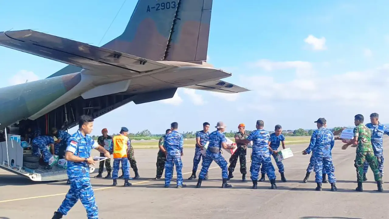 Danantara dan BP BUMN memberikan bantuan sebesar Rp 72 miliar untuk pemulihan pascabencana di Aceh, Sumatera Utara, dan Sumatera Barat. (Dok Danantara)