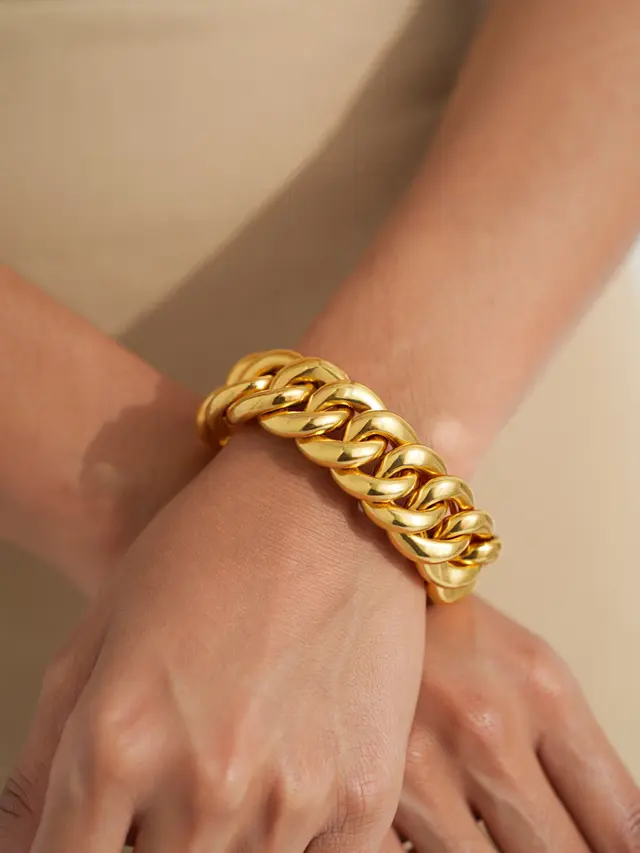 Model Gelang Emas 24 Karat 35 Gram dengan Gaya Tradisional