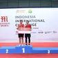 Lanny Tria Mayasari/Ribka Sugiarto merengkuh gelar juara ganda putri&nbsp;Indonesia International Challenge 2022. Pasangan Indonesia ini menumbangkan wakil Jepang&nbsp;Sayaka Hobara/Hinata Suzuki&nbsp;21-16 dan 21-18 pada laga final di Platinum Arena, Malang, Jawa Timur, Minggu, 16 Oktober. (foto: PBSI)