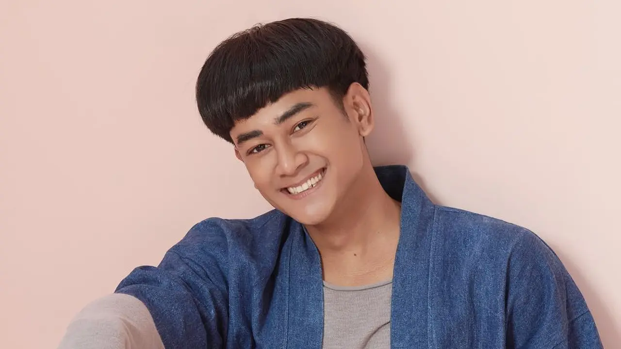 Genap Berusia 35 Tahun, Ini 6 Potret Terbaru Dwi Andhika yang Masih Melajang