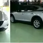 Mazda tetap mempertahankan pola desain bawaan konsep Koeru yang meliputi pilar C, garis atap, maupun pilar D.