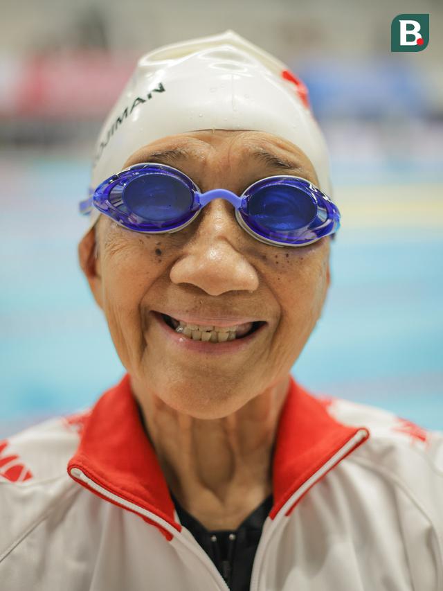 Eyang Kartini: Ayo Berenang!