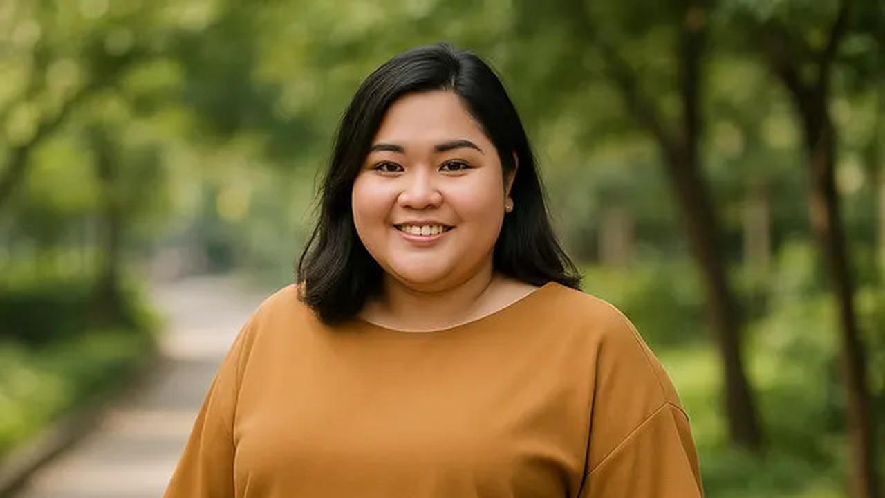 12 Model Batik Wanita Gemuk yang Modis 2025, Nyaman dan Percaya Diri Sepanjang Hari