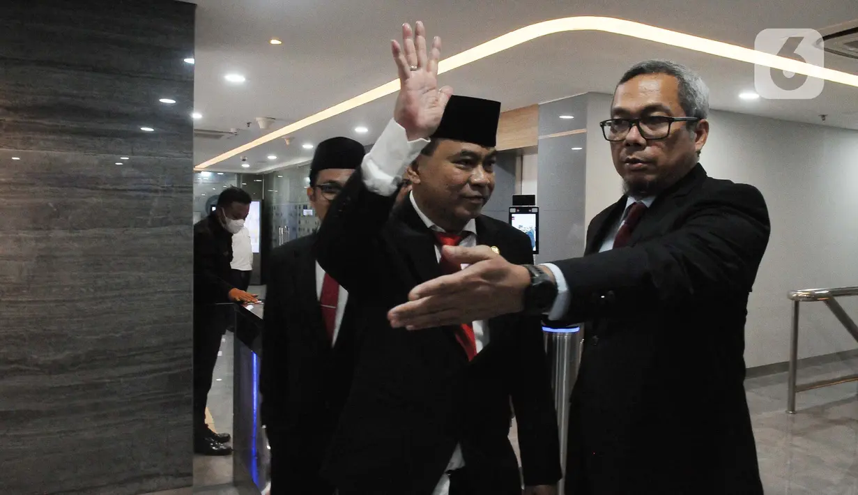 Sebelum menjabat sebagai Wamendes, ia dikenal sebagai Kooordinator Nasional Relawan PROJO (Pro Jokowi) pada 2013 hingga 2014. Lalu dari 2014 hingga saat ini, ia merupakan Ketua Umum DPP PROJO. (merdeka.com/Imam Buhori)