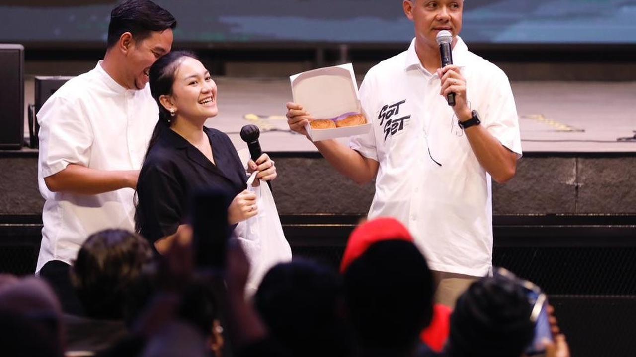 Maka dari itulah, kata Ganjar, dirinya bersama Mahfud MD mengagas program ‘Gratisin’ untuk internet gratis, super cepat, dan merata kepada pelajar.