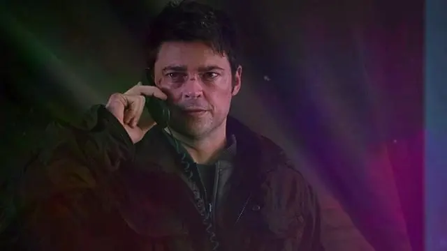 RED (2010)