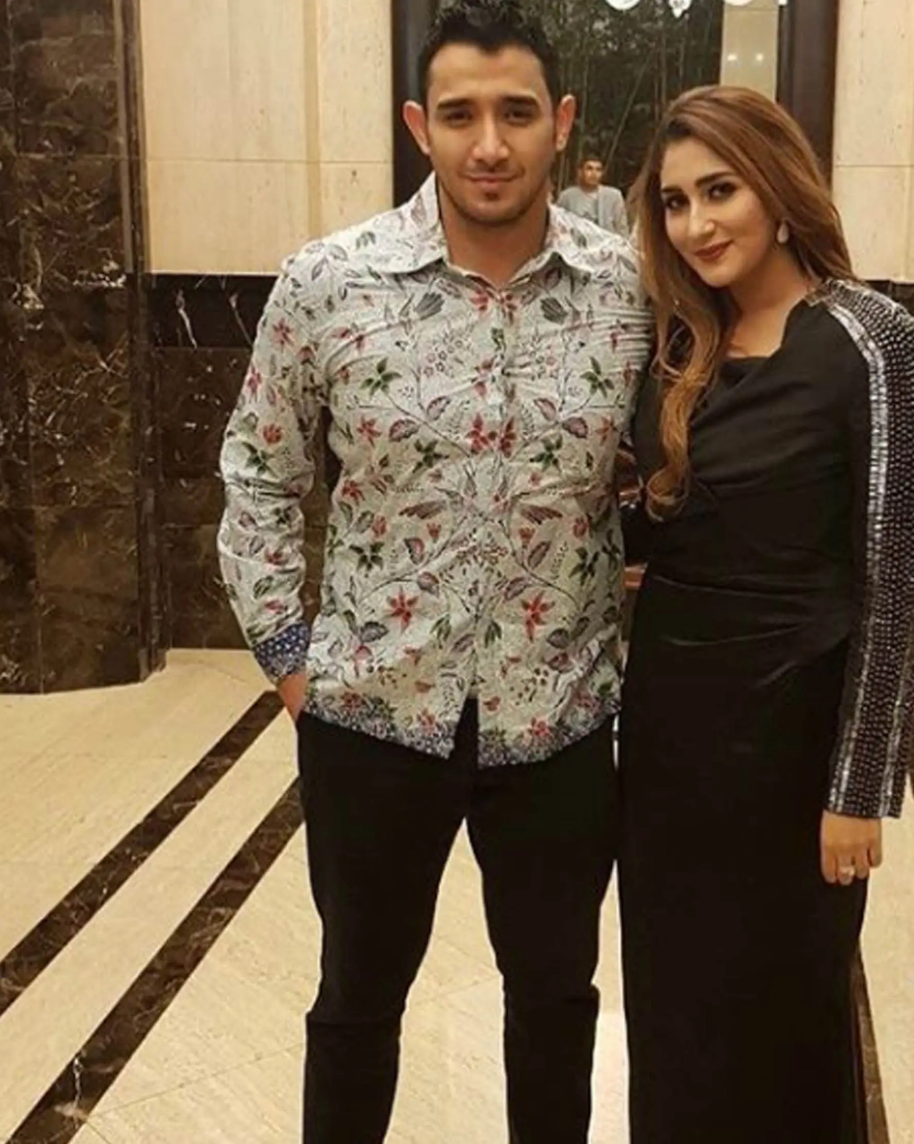 Tania Nadira bersama pacar, Abdul Alwi. (Instagram)