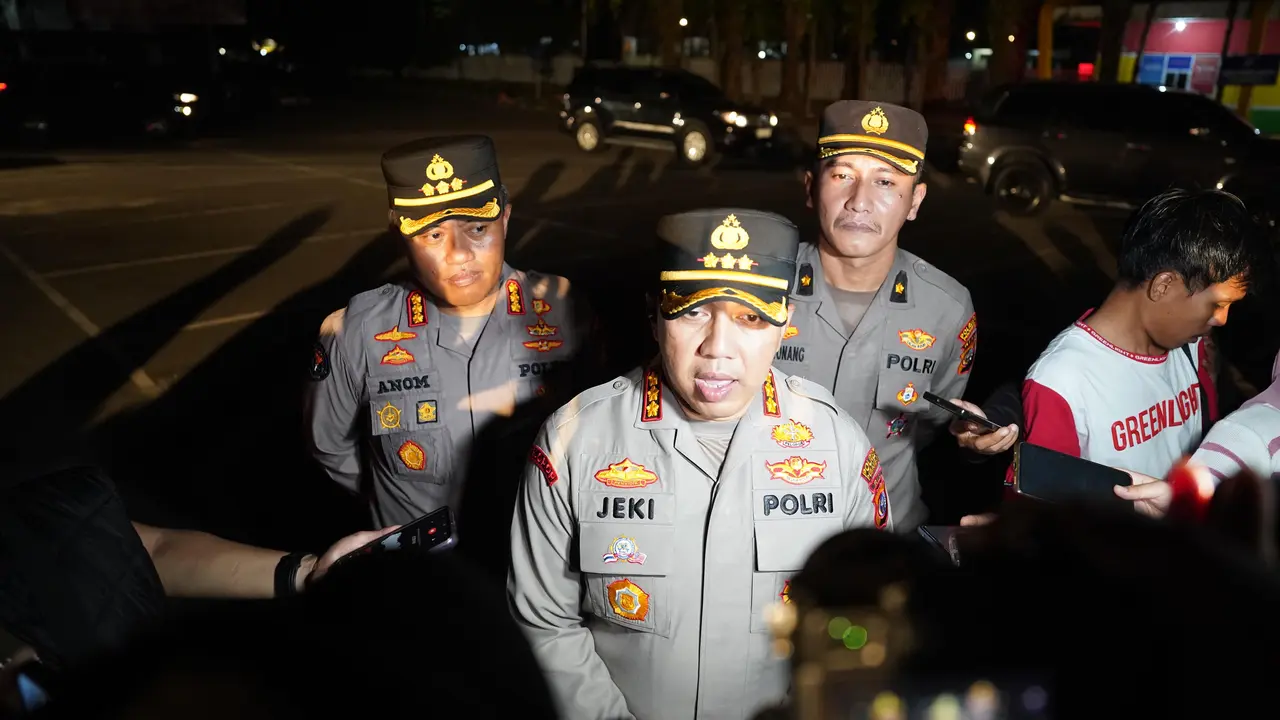 Kepolisian Daerah (Polda) Riau menggelar patroli skala besar.
