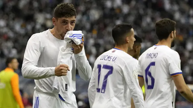 Foto: Federico Valverde Hentikan Kejaran Gol Penyeimbang Barcelona atas Real Madrid di Laga El Clasico Piala Super Spanyol