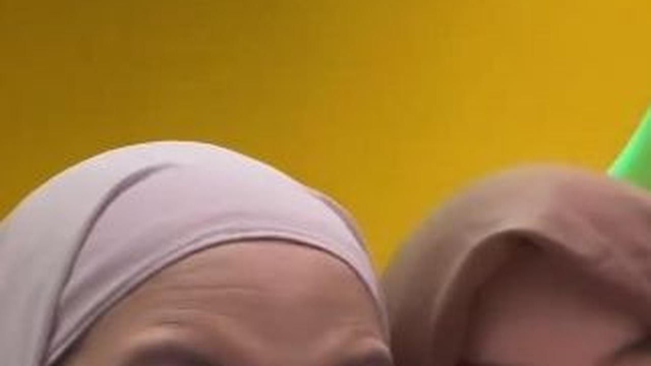 Tertawa dan Bahagia