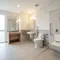 7 Ide Kamar Mandi yang Ramah Lansia, Desain Modern Tanpa Mengabaikan Keamanan