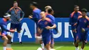 Pada pertandingan pembuka grup, Belanda dan Prancis sama-sama meraih kemenangan. (GABRIEL BOUYS / AFP)